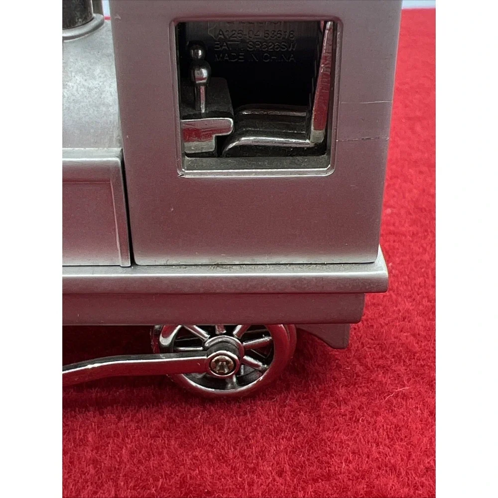 Small‎ Solid Metal Steam Train Desktop quarts Clock Japan Movement